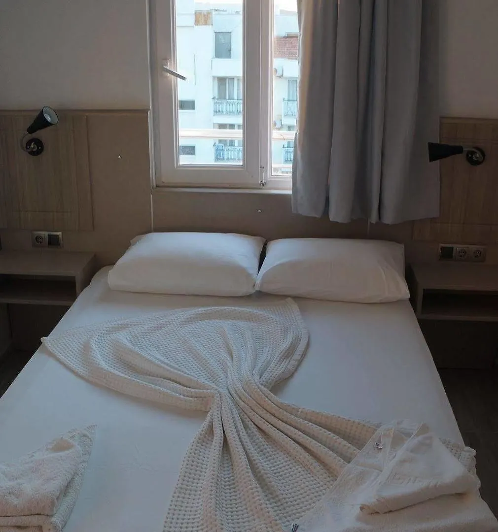 Hotel Marine Ayvalik 0*,